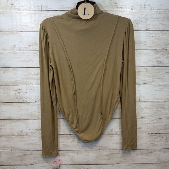 POL Snap Button Turtle Neck Ribbed Bodysuit - Picture 2 of 3